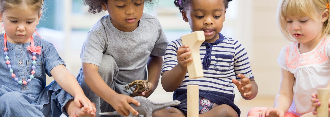 kids playing with blocks